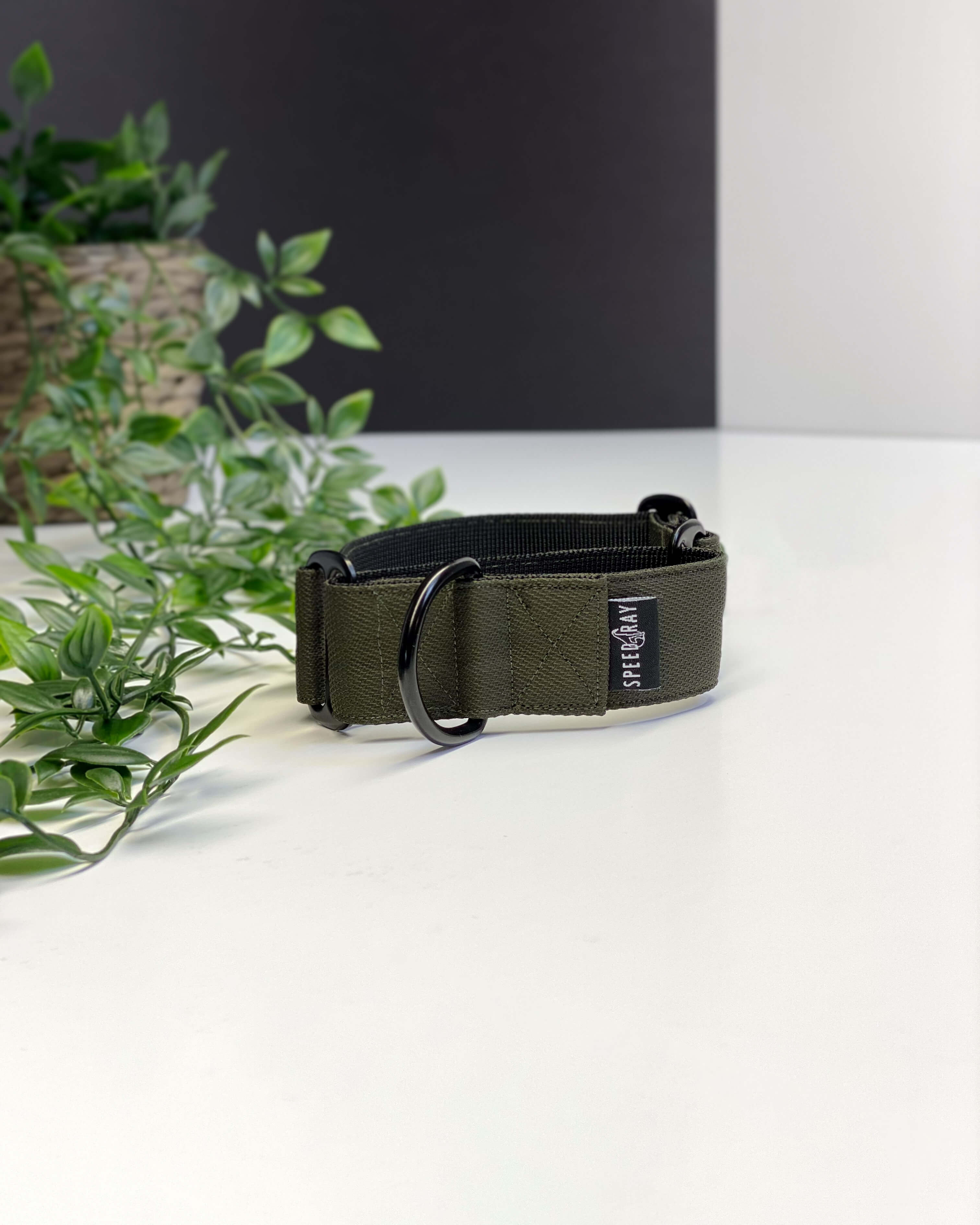 THE THEO Martingale Collars